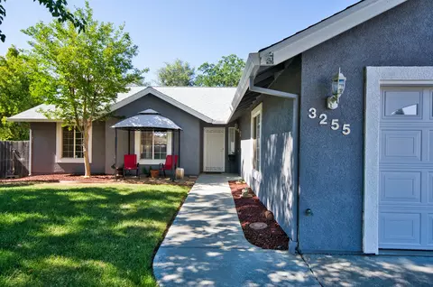 3255 Lawrence Rd, Redding, CA 96002 photo 2