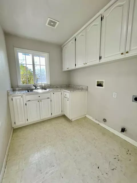 2593 Eastbrook Dr, Redding, CA 96002 photo 36