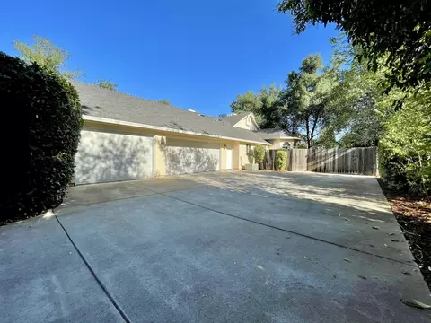 2593 Eastbrook Dr, Redding, CA 96002 photo 6