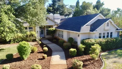 2593 Eastbrook Dr, Redding, CA 96002 photo 1