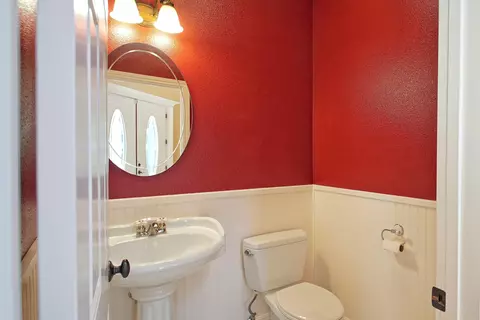 8579 Heartland Dr, Redding, CA 96001 photo 9