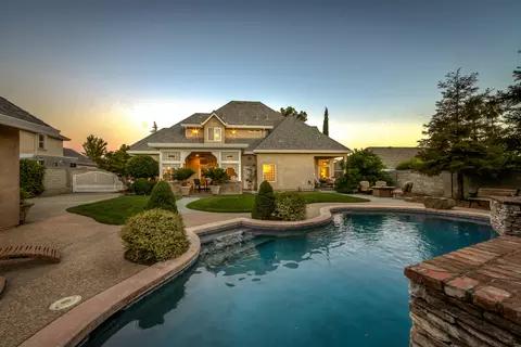 2072 Princeton Way, Redding, CA 96003 photo 2