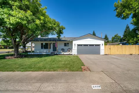 2050 Carpenter Ln, Redding, CA 96002 photo 1