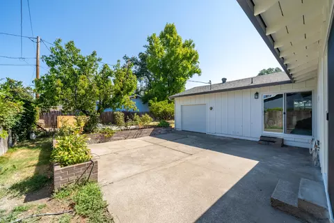 2050 Carpenter Ln, Redding, CA 96002 photo 55
