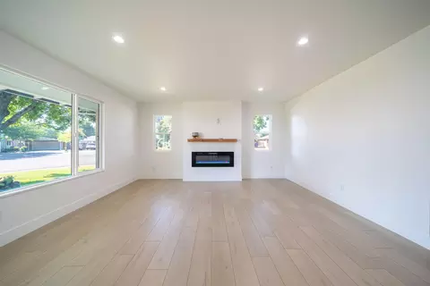 2050 Carpenter Ln, Redding, CA 96002 photo 16