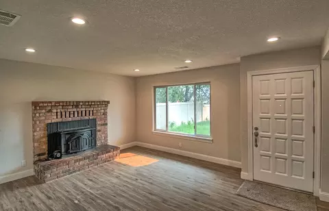 1480 Ridge Dr, Redding, CA 96001 photo 3