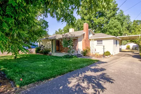 2610 Russell St, Redding, CA 96001 photo 1