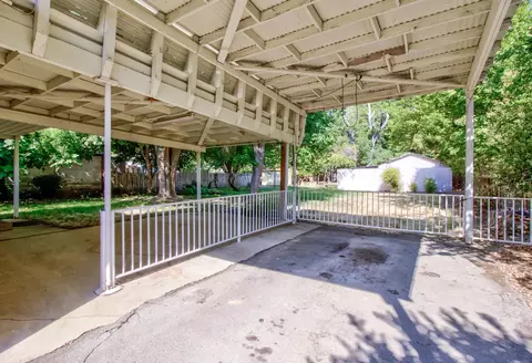 2610 Russell St, Redding, CA 96001 photo 25