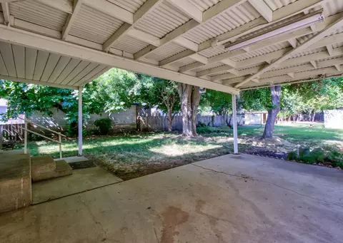 2610 Russell St, Redding, CA 96001 photo 24