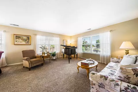 238 Edinburgh Pl, Redding, CA 96003 photo 8