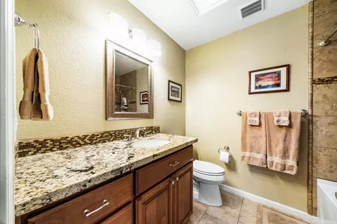 238 Edinburgh Pl, Redding, CA 96003 photo 20