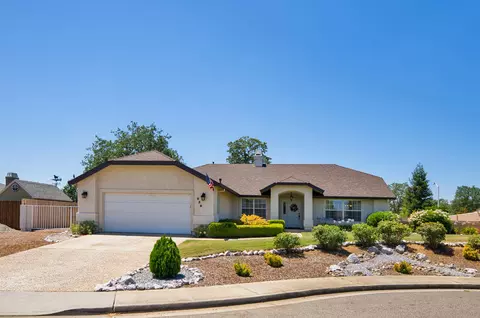 238 Edinburgh Pl, Redding, CA 96003 photo 1