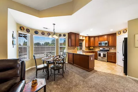 238 Edinburgh Pl, Redding, CA 96003 photo 13