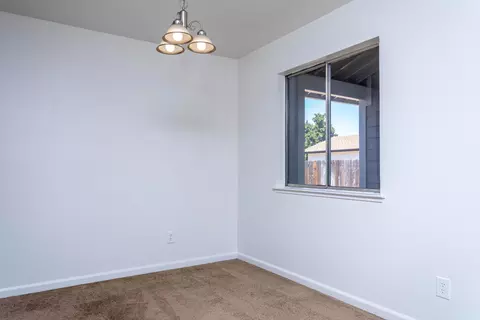 4061 Cirrus St, Redding, CA 96002 photo 6