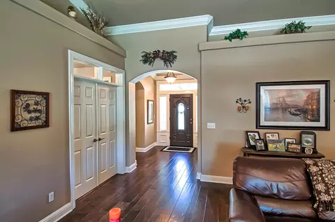 523 Castenda Dr, Redding, CA 96003 photo 5