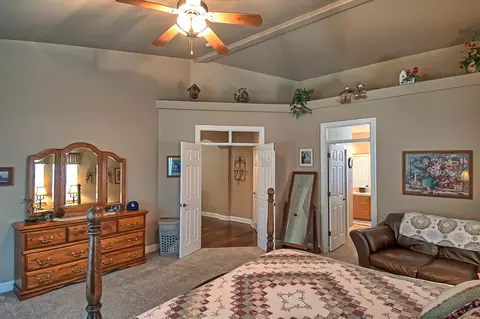 523 Castenda Dr, Redding, CA 96003 photo 16
