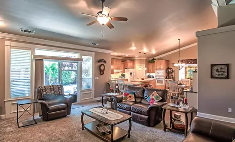 523 Castenda Dr, Redding, CA 96003 photo 9