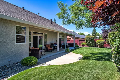 523 Castenda Dr, Redding, CA 96003 photo 34
