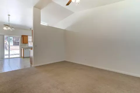 17812 Peterson Ln, Redding, CA 96003 photo 4