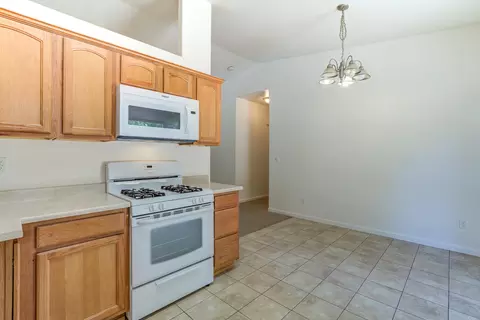 17812 Peterson Ln, Redding, CA 96003 photo 7