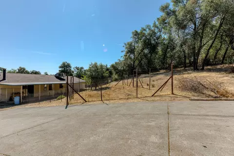 10626 Old Oregon Trl, Redding, CA 96003 photo 19