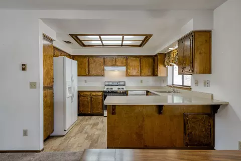 10626 Old Oregon Trl, Redding, CA 96003 photo 4