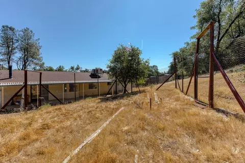 10626 Old Oregon Trl, Redding, CA 96003 photo 27