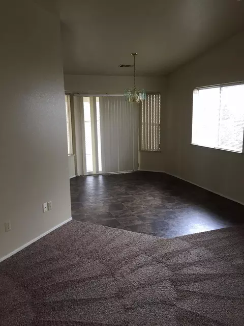1713 Whistling Dr, Redding, CA 96003 photo 1