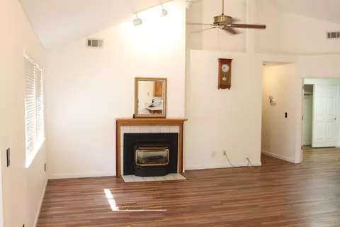 525 Chancellor Blvd, Redding, CA 96003 photo 3