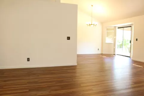 525 Chancellor Blvd, Redding, CA 96003 photo 4
