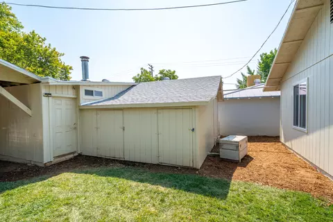 685 Mary St, Redding, CA 96001 photo 53