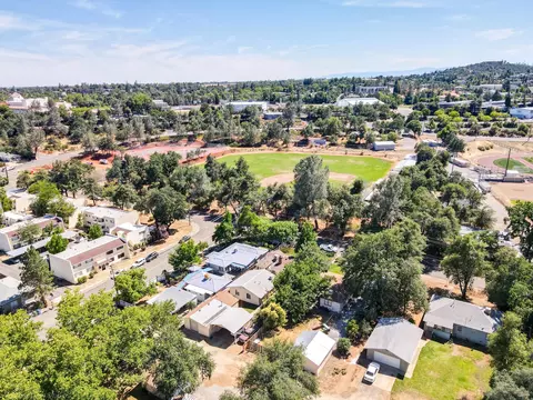 685 Mary St, Redding, CA 96001 photo 70