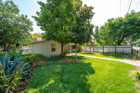 685 Mary St, Redding, CA 96001 photo 48