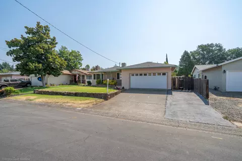 2845 Regal Ave, Redding, CA 96002 photo 3