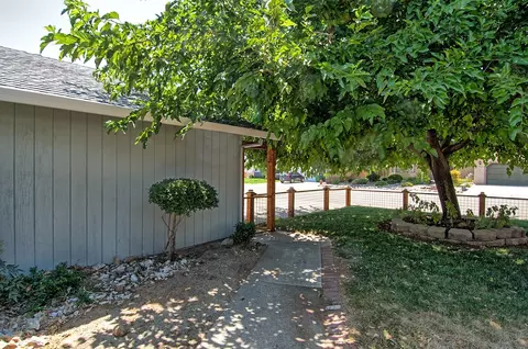 11411 Menlo Way, Redding, CA 96003 photo 19