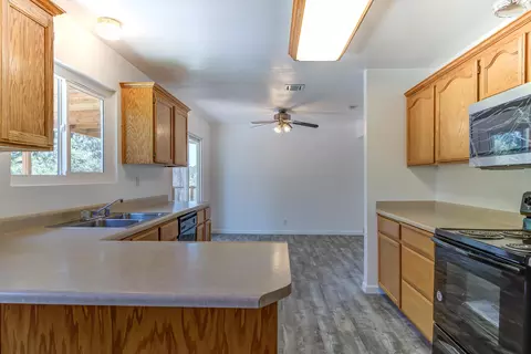 4650 Lookout Ct, Redding, CA 96001 photo 21