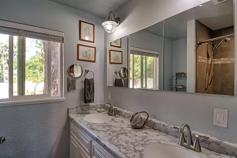 3063 Henderson Rd, Redding, CA 96002 photo 10