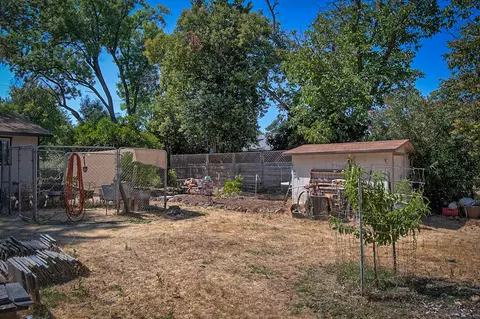 3063 Henderson Rd, Redding, CA 96002 photo 25