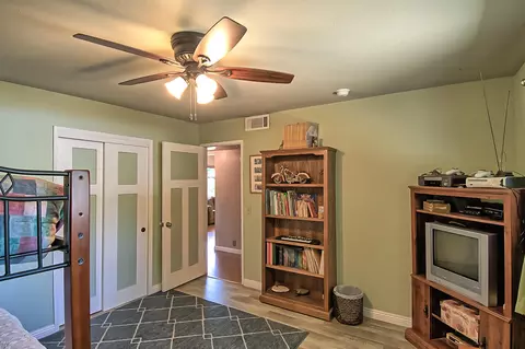 3063 Henderson Rd, Redding, CA 96002 photo 13