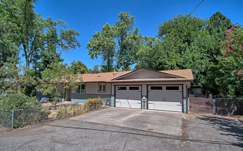 3063 Henderson Rd, Redding, CA 96002 photo 1