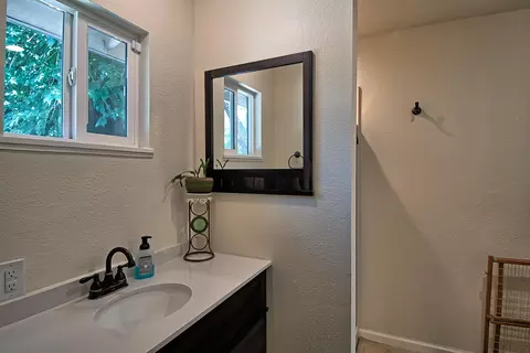 3063 Henderson Rd, Redding, CA 96002 photo 14