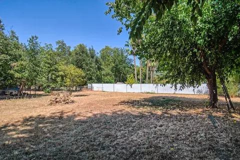 3063 Henderson Rd, Redding, CA 96002 photo 23