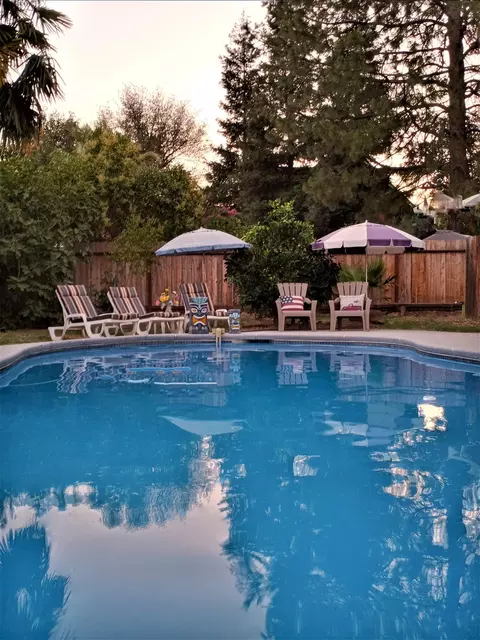 460 Moonstone Way, Redding, CA 96003 photo 2