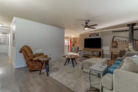 7020 Tucker Ln, Redding, CA 96002 photo 4