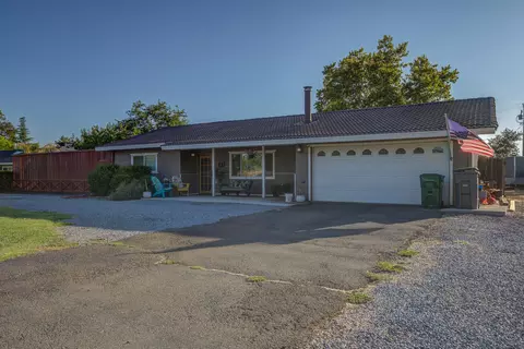 7020 Tucker Ln, Redding, CA 96002 photo 2