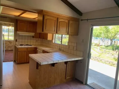 3650 Tamarack Dr, Redding, CA 96003 photo 3