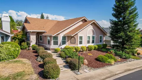 371 Vintage Path, Redding, CA 96003 photo 1