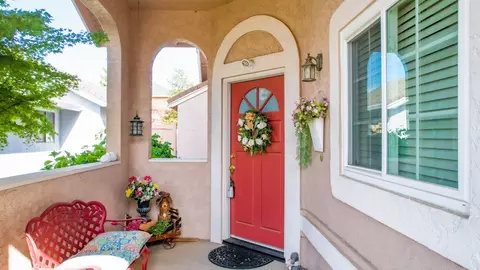 371 Vintage Path, Redding, CA 96003 photo 4