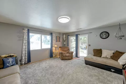 2336 Starlight Blvd, Redding, CA 96001 photo 6