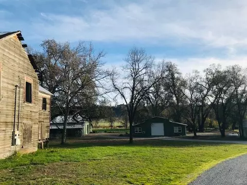 11843 Oak Run Rd, Oak Run, CA 96069 photo 4